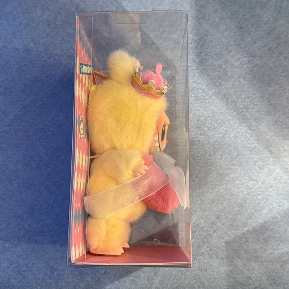 Pop Mart Let’s Checkmate Queen - Picture 11 of 11